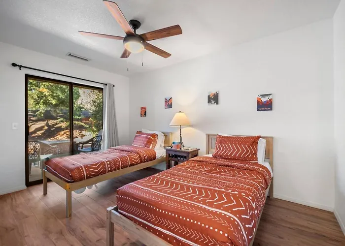 Private With Pool, Golf, Pickleball Apartment *