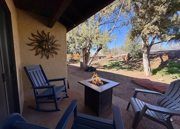 Private With Pool, Golf, Pickleball *