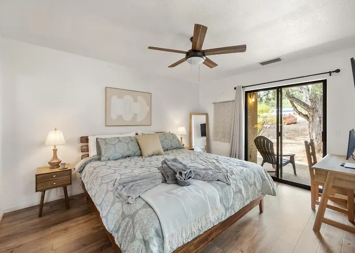 Private With Pool, Golf, Pickleball Apartment Sedona